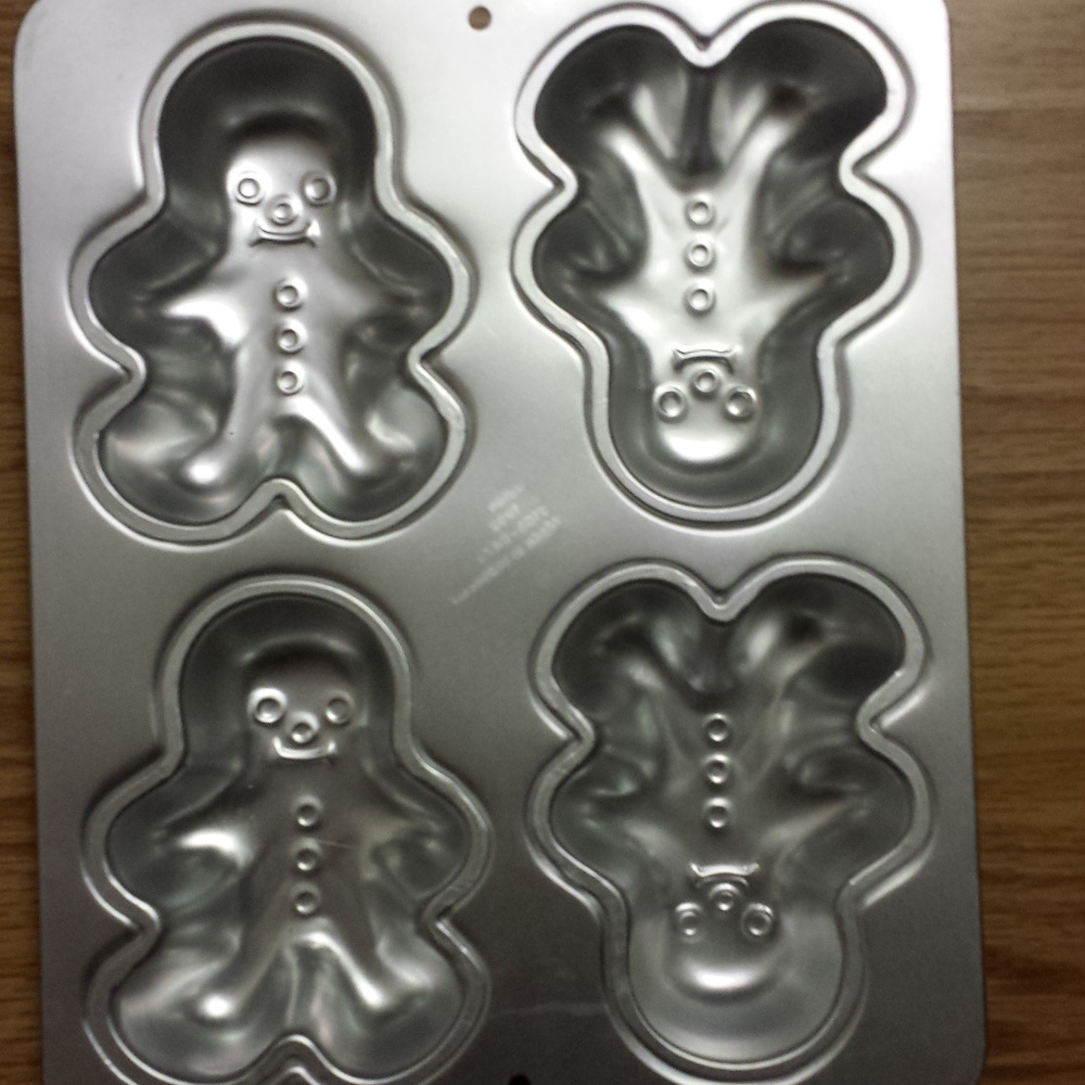 Wilton Mini Gingerbread Boy / Girl Cake Pan